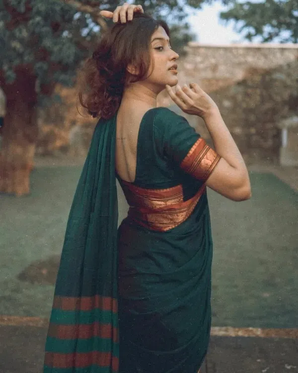 Bottle_Green_Elephant_Border_100%_Pure_Narayanpet_Cotton_Saree_With_Runing_Blouse_Piece_Handloom_Cotton_Saree_For_Women
