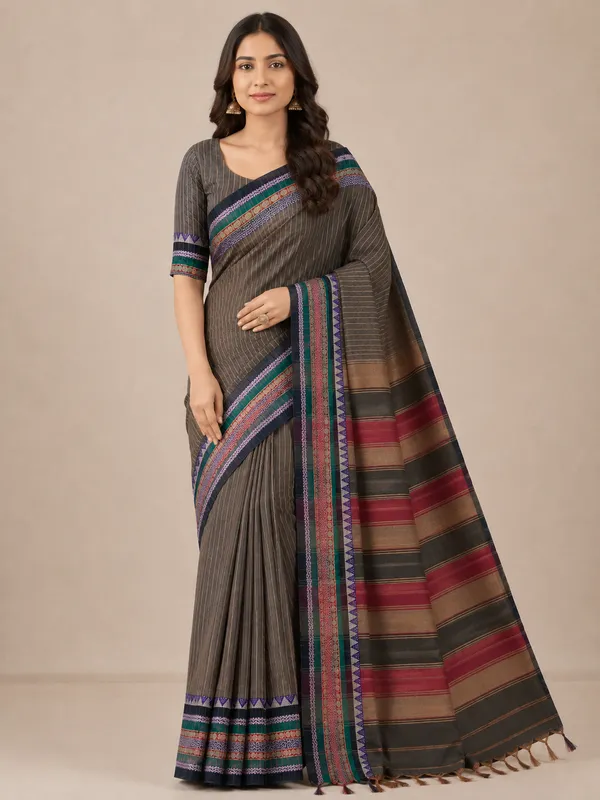 Anuradha_Grey_Striped_Pattern_Narayanpet_Pure_Cotton_Saree_Masarai_Cotton_With_Running_Blouse_Piece_For_Women
