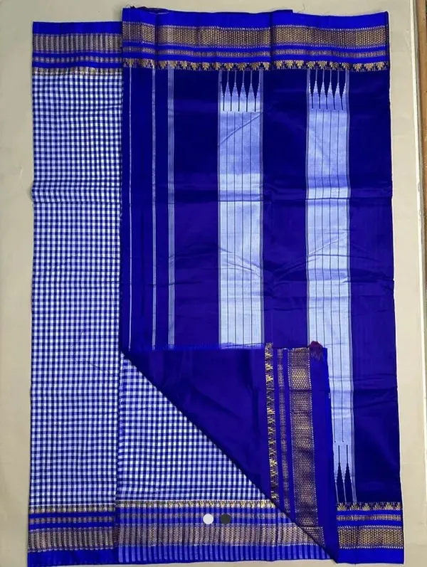 Ilakal_Small_Tam_Tam_Checks_Royal_Blue_Cotton_Silk_Saree_With_Tope_Teni_Pallu_Original_Quality