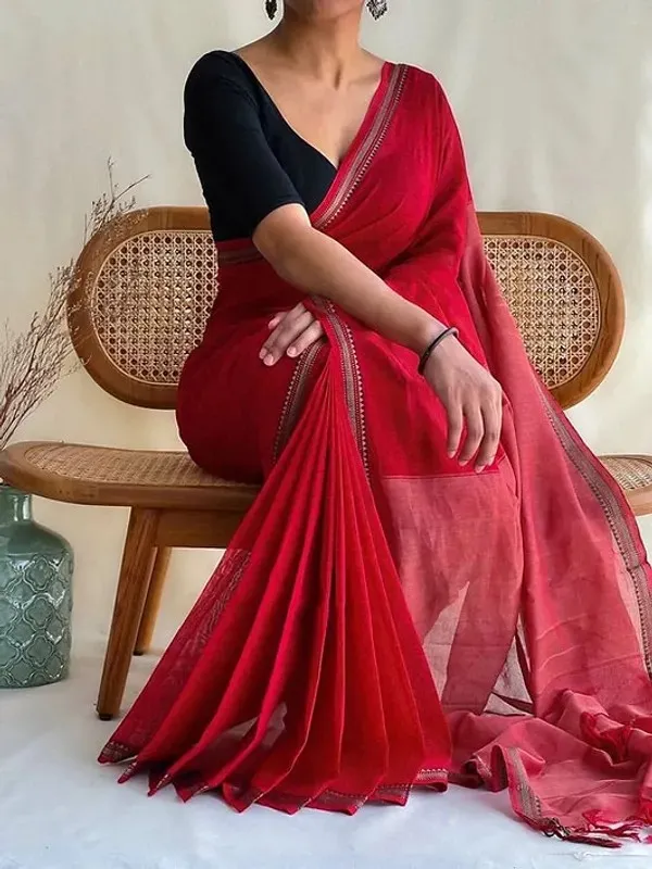 Red_Ashwini_Narayanpeth_Cotton_Saree_With_Running_Blouse_Piece_Same_As_Saree_Color_For_Women