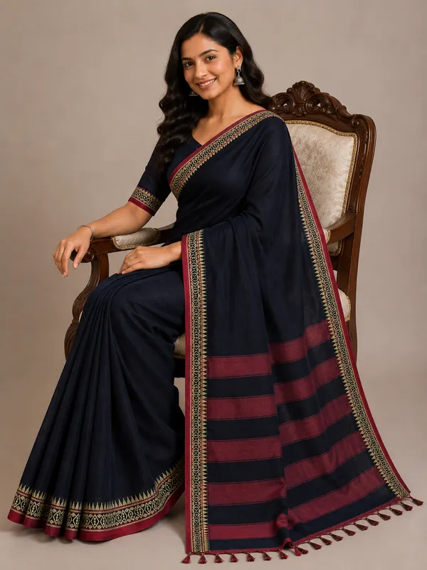 Rich_Black_Small_Border_Narayanpet_Pure_Handloom_Cotton_Saree_With_Running_Blouse_Piece_For_Women