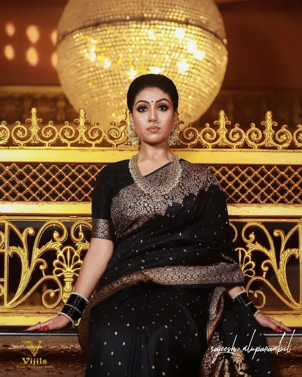 Black_Soft_Lichi_Silk_Jacquard_Saree_with_Rich_Gold_Designer_Pallu_&_Border