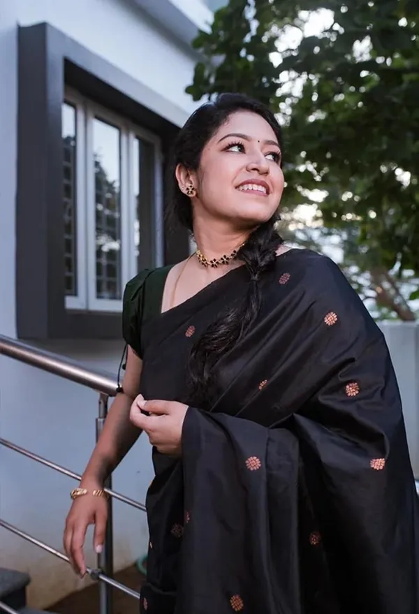 Black_Soft_Lichi_Silk_Saree_with_All-Over_Jacquard_Work_&_Rich_Woven_Pallu