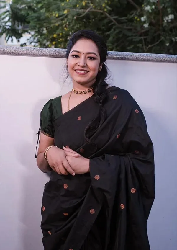 Black_Soft_Lichi_Silk_Saree_with_All-Over_Jacquard_Work_&_Rich_Woven_Pallu