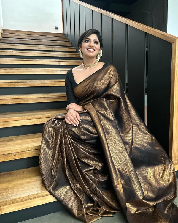 Black_Soft_Lichi_Silk_Saree_with_Rich_Jacquard_Work