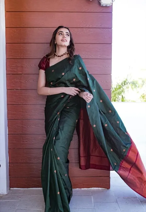 Bottle_Green_Soft_Lichi_Silk_Saree_with_All-Over_Jacquard_Work_&_Rich_Maroon_Pallu