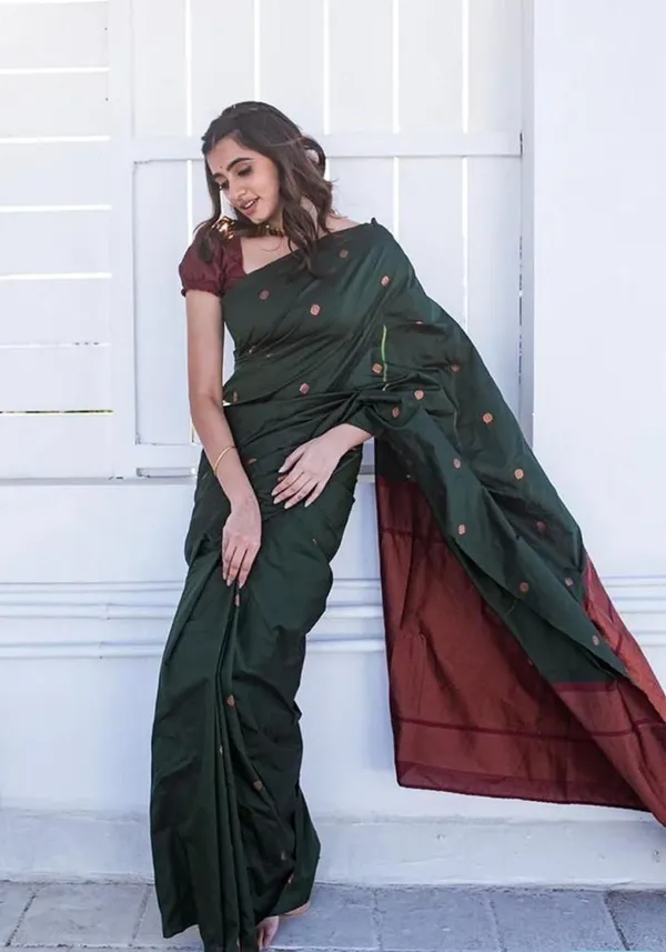 Bottle_Green_Soft_Lichi_Silk_Saree_with_All-Over_Jacquard_Work_&_Rich_Maroon_Pallu