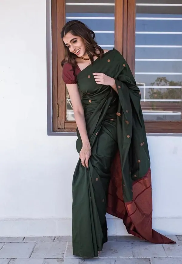 Bottle_Green_Soft_Lichi_Silk_Saree_with_All-Over_Jacquard_Work_&_Rich_Maroon_Pallu