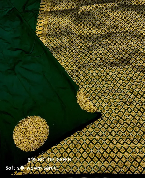 Bottle_Green_Soft_Lichi_Silk_Saree_with_Rich_Gold_Jacquard_Weaving_&_Designer_Pallu