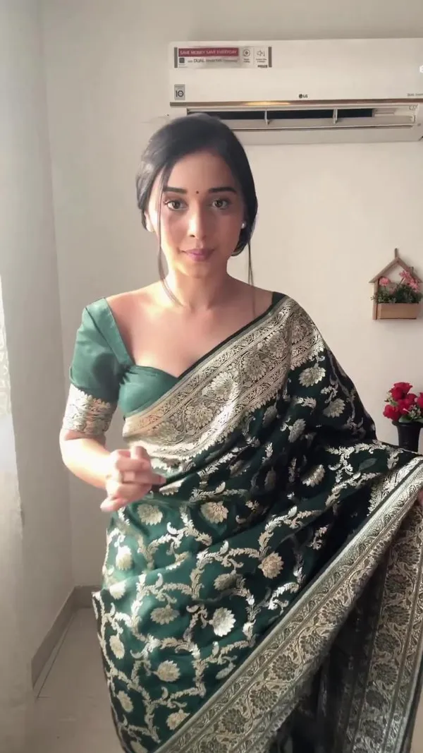 Bottle_Green_Soft_Lilan_Slab_Saree_with_Golden_Floral_Weaving