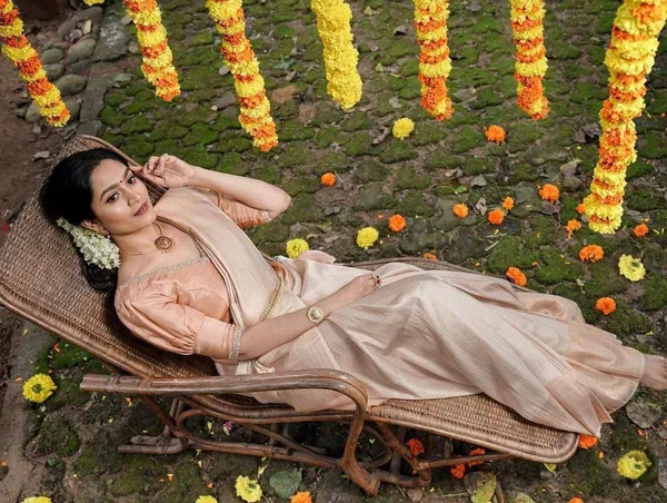 Cream_Soft_Lichi_Silk_Saree_with_Rich_Jacquard_Work_&_Designer_Pallu