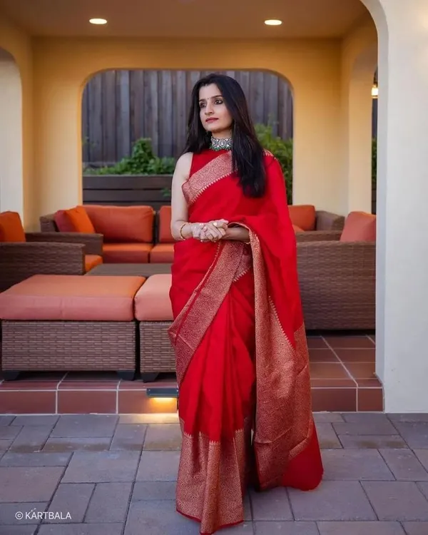 Crimson_Red_Lichi_Silk_Saree_with_All-Over_Jacquard_Work