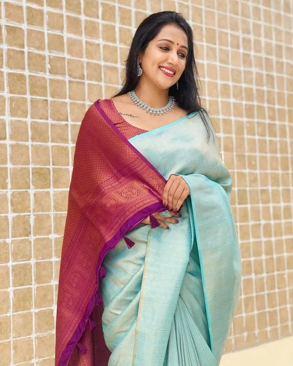 Elegant_Aqua_Blue_Saree_with_Wine_Pink_Contrast_Border_&_Traditional_Woven_Pallu