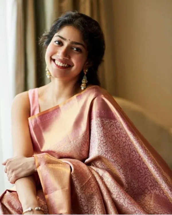 Elegant_Baby_Pink_Soft_Lichi_Silk_Saree_with_Rich_Jacquard_Pallu_&_All-Over_Work