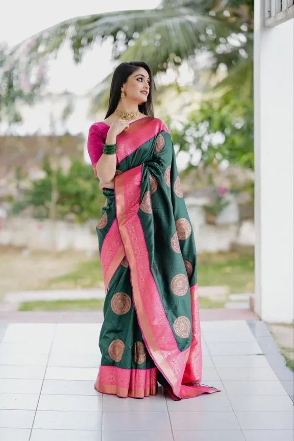 Elegant_Bottle_Green_Saree_with_Pink_Golden_Border_&_Rich_Circular_Woven_Motifs