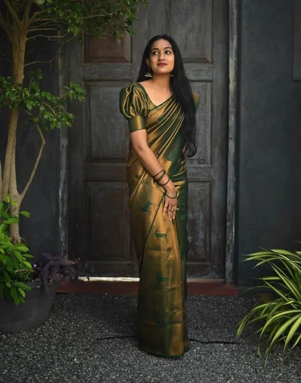 Elegant_Bottle_Green_&_Antique_Gold_Soft_Lichi_Silk_Saree