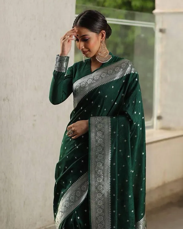 Elegant_Dark_Green_Lichi_Silk_Saree_with_Designer_Jacquard_Weave