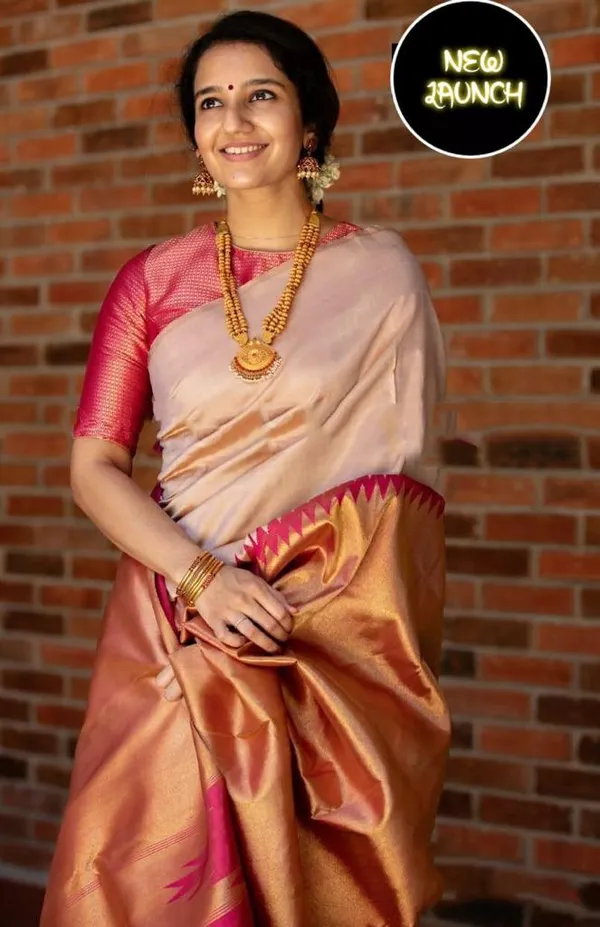 Elegant_Golden_Cream_&_Hot_Pink_Jacquard_Work_Silk_Saree