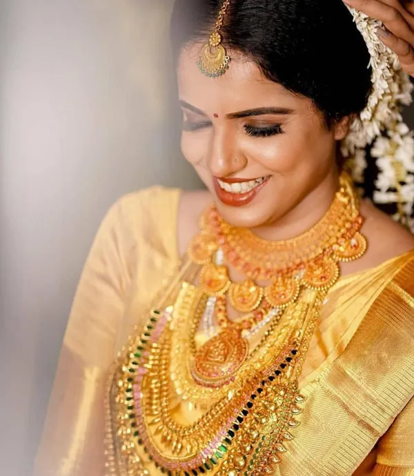 Elegant_Golden_Soft_Lichi_Silk_Saree_with_Luxurious_Jacquard_Work