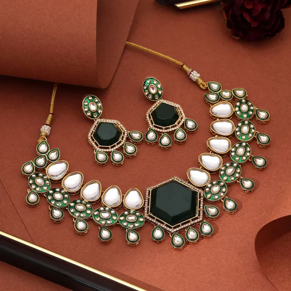 Elegant_Green_Kundan_Necklace_Set_with_Dangle_Earrings_–_Gold_Plated_Bridal_Jewellery