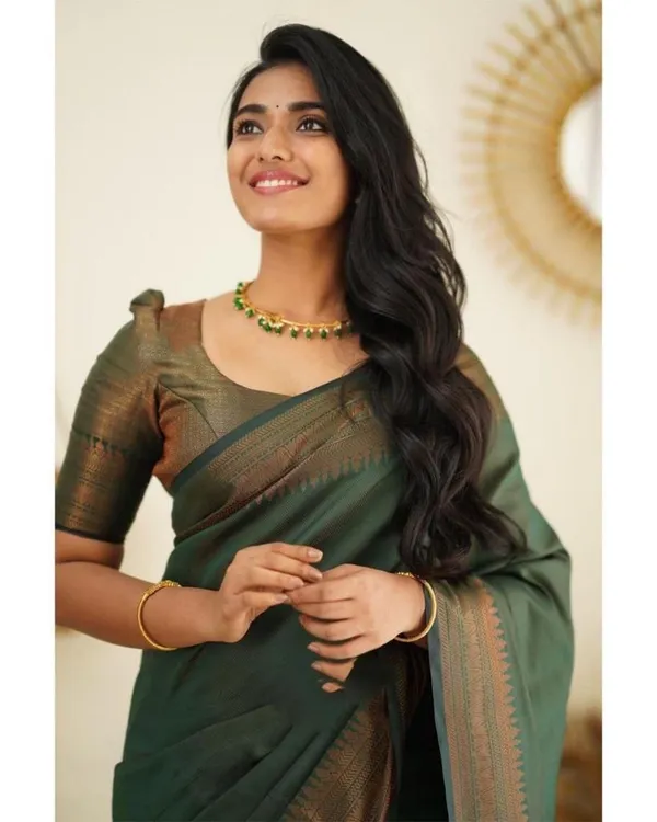 Elegant_Green_Lichi_Silk_Saree_with_Rich_Jacquard_Pallu