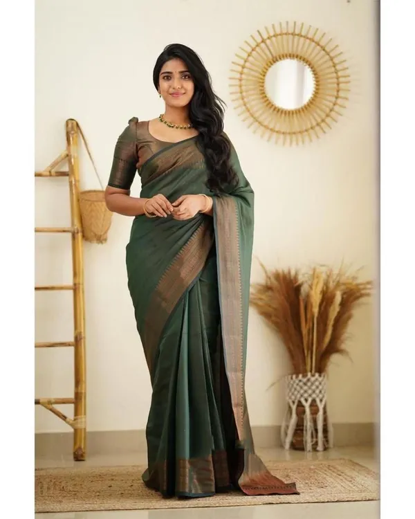 Elegant_Green_Lichi_Silk_Saree_with_Rich_Jacquard_Pallu