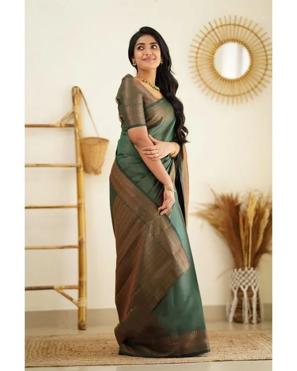 Elegant_Green_Lichi_Silk_Saree_with_Rich_Jacquard_Pallu