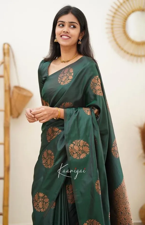 Elegant_Green_Lichi_Silk_Saree_with_Rich_Jacquard_Pallu_&_Border