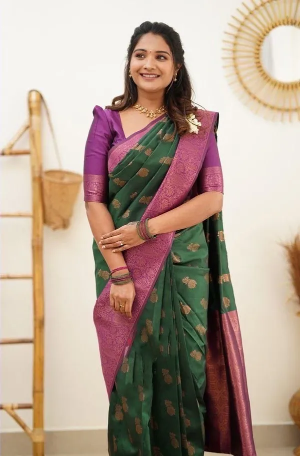 Elegant_Green_Lichi_Silk_Saree_with_Rich_Jacquard_Pallu_&_Border