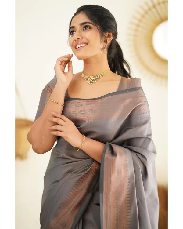 Elegant_Grey_Lichi_Silk_Saree_with_Rich_Jacquard_Pallu