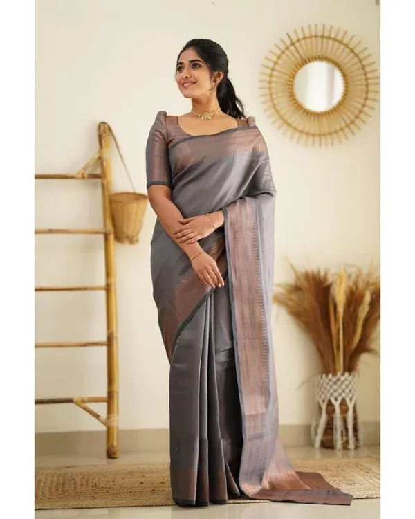 Elegant_Grey_Lichi_Silk_Saree_with_Rich_Jacquard_Pallu