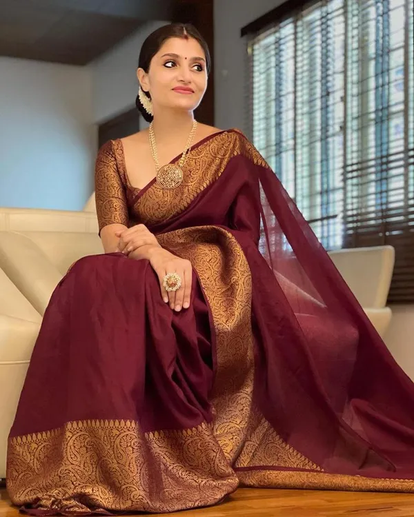 Elegant_Maroon_Lichi_Silk_Saree_with_All-Over_Jacquard_Work