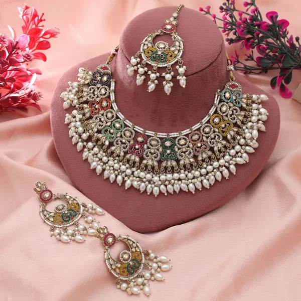 Elegant_Multi_Color_Pakistani_Kundan_Necklace_Set_With_Traditional_Designer_Detailing,_Dangle_Earrings_&_Maang_Tikka
