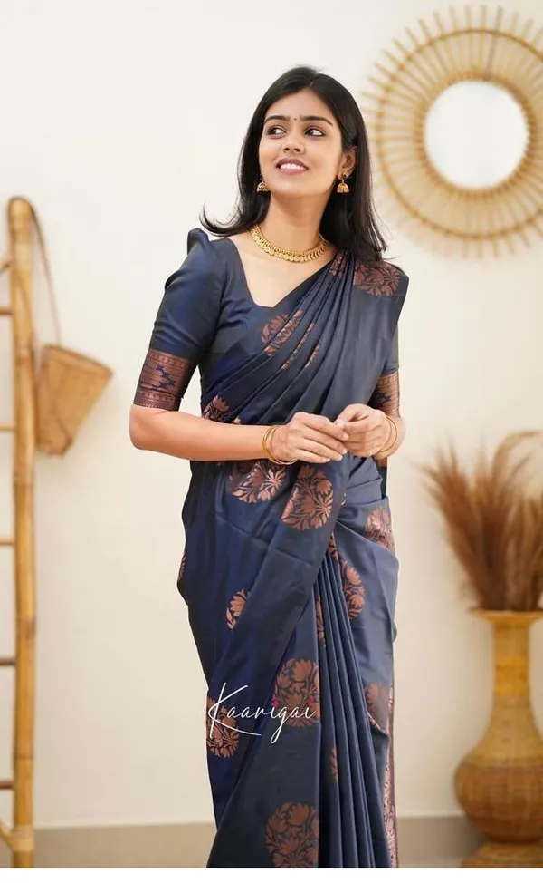 Elegant_Navy_Blue_Lichi_Silk_Saree_with_Rich_Jacquard_Pallu_&_Border