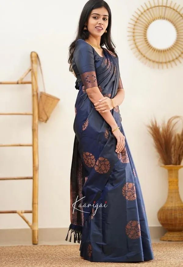 Elegant_Navy_Blue_Lichi_Silk_Saree_with_Rich_Jacquard_Pallu_&_Border