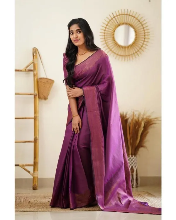 Elegant_Pink_Lichi_Silk_Saree_with_Rich_Jacquard_Pallu