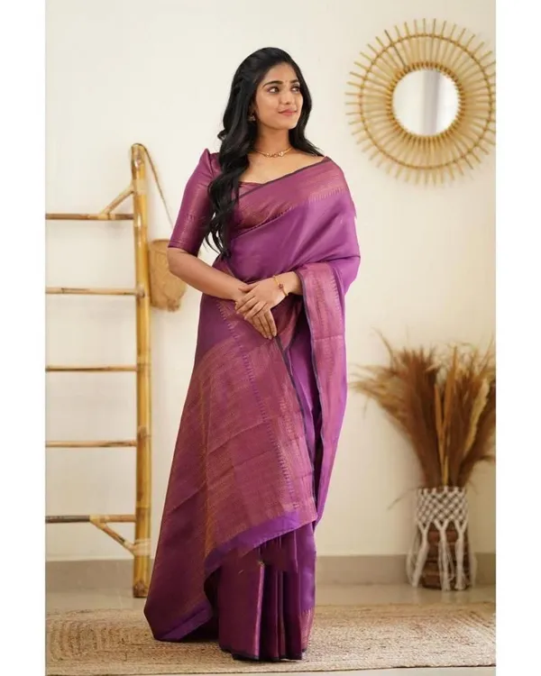 Elegant_Pink_Lichi_Silk_Saree_with_Rich_Jacquard_Pallu