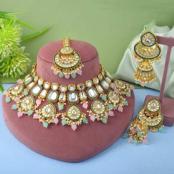 Elegant_Pink_&_Pista_Green_Kundan_Necklace_Set_With_Maang_Tikka_&_Jhumka_Earrings
