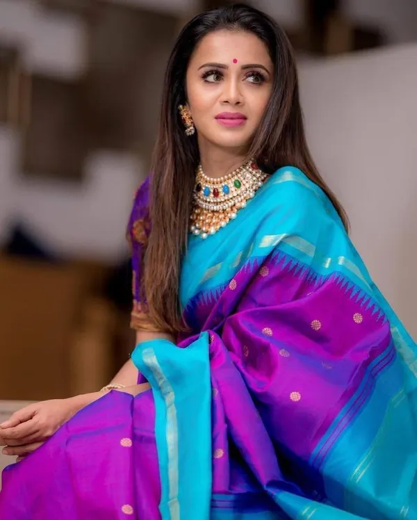 Elegant_Purple_Turquoise_Lichi_Silk_Jacquard_Saree_Collection