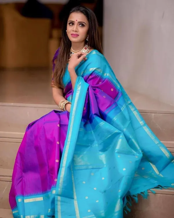 Elegant_Purple_Turquoise_Lichi_Silk_Jacquard_Saree_Collection