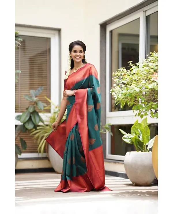 Elegant_Rama_Green_&_Coral_Lichi_Silk_Jacquard_Saree