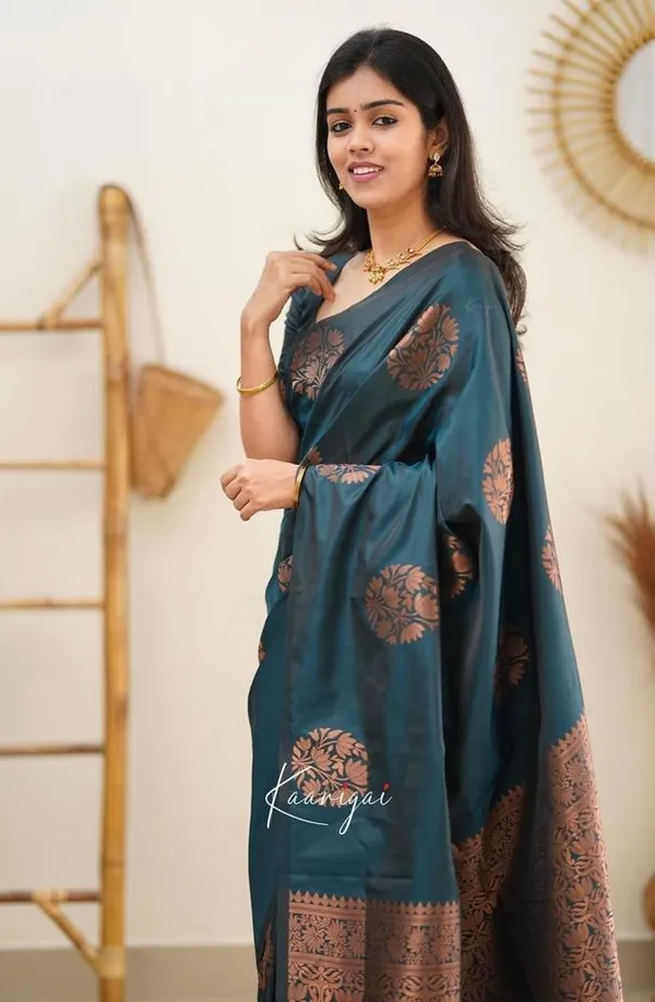 Elegant_Rama_Lichi_Silk_Saree_with_Rich_Jacquard_Pallu_&_Border