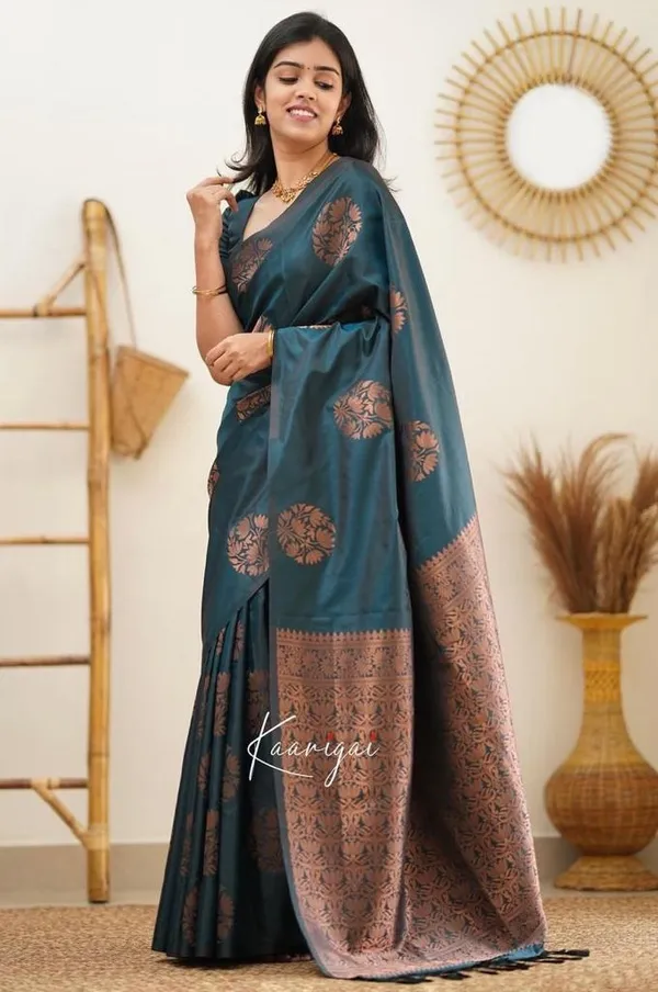 Elegant_Rama_Lichi_Silk_Saree_with_Rich_Jacquard_Pallu_&_Border