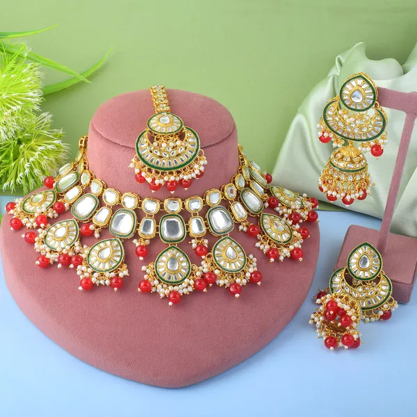 Elegant_Red_Kundan_Necklace_Set_With_Maang_Tikka_&_Jhumka_Earrings