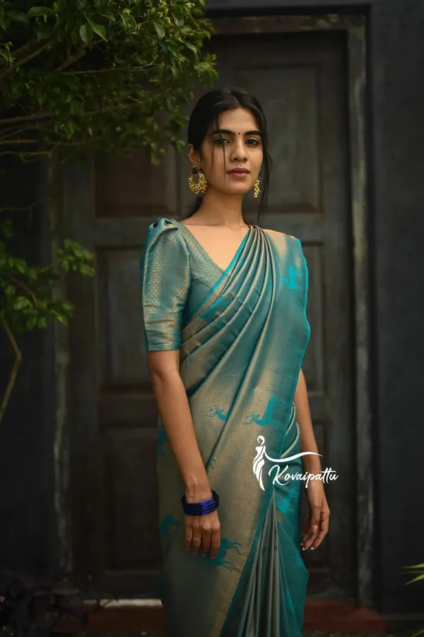 Elegant_Teal_Blue_Soft_Lichi_Silk_Saree_with_All-Over_Jacquard_Weave