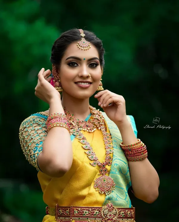 Elegant_Yellow_&_Turquoise_Blue_Soft_Lichi_Silk_Saree
