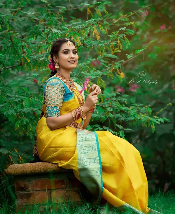 Elegant_Yellow_&_Turquoise_Blue_Soft_Lichi_Silk_Saree