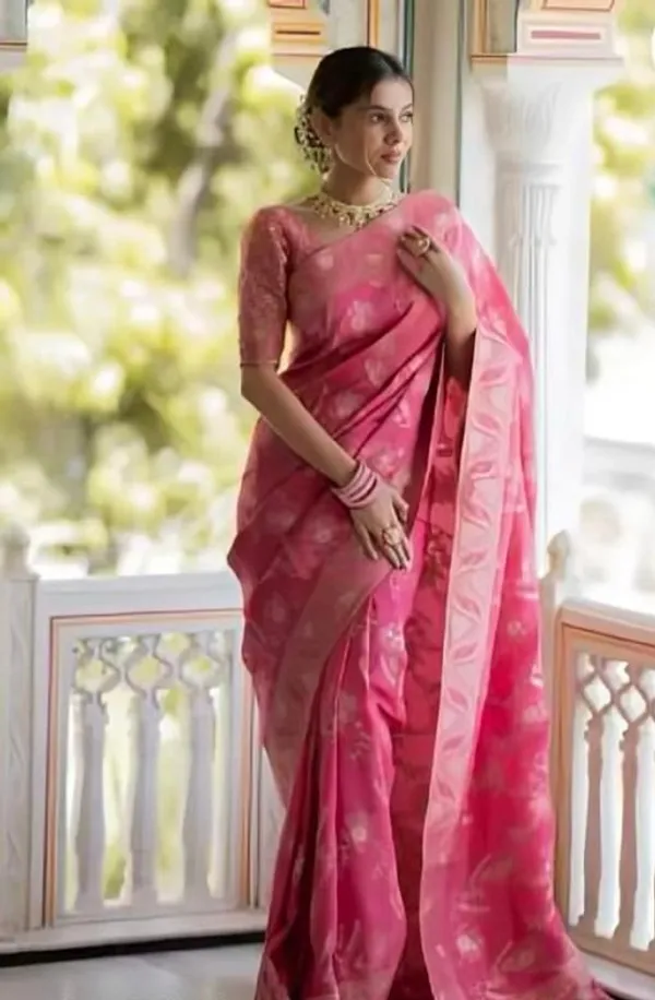 Gazari_Pink_Soft_Silk_Saree_with_Floral_Jacquard_Weaving,_Rich_Pallu_&_Designer_Border