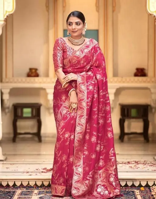 Gazari_Pink_Soft_Silk_Saree_with_Floral_Jacquard_Weaving,_Rich_Pallu_&_Designer_Border