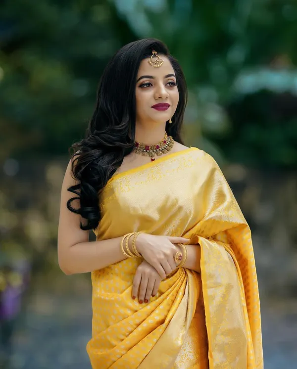 Golden_Yellow_Soft_Lichi_Silk_Jacquard_Designer_Saree